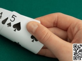 德州扑克游戏：牌局分析：扑克教练是如何游戏弱听牌的？【EV扑克】