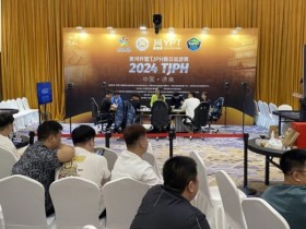 德州扑克游戏:黄河杯暨TJPH济南赛事圆满结束!范应坤披甲举鼎成就天命终成王!王宇豪斩精英赛冠军!下一站上海再聚首!【EV扑克】