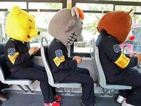 德州扑克在线APP:玩手机超过5小时增加肥胖风险, 这是真的?【大发扑克】