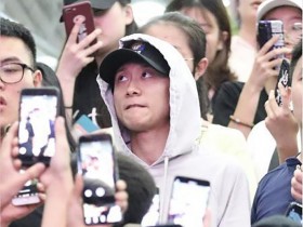 德州扑克在线APP:张一山为何被网友称行走的表情包!张一山被粉丝围堵【大发扑克】
