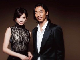 德州扑克在线APP:林志玲婚后和老公首次合体, 老公Akira拄拐杖疑似受伤【大发扑克】
