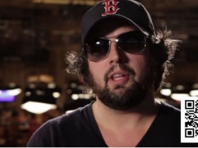 德州扑克游戏:那个用4嗨诈唬Ivey的人,还在靠打牌还债【EV扑克】