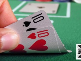 德州扑克游戏:拿着10-10面对三位松凶对手,你会在翻前全下吗?【EV扑克】