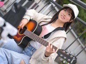 德州扑克游戏视频:(MIFD-724)实在太穷了!街头歌手「白宫萌」牙一咬就拍A片惹!【GG扑克】