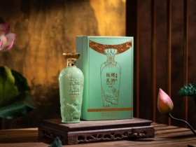 德州扑克游戏:MOJO冠名赞助商|礼酒全程护航赛事,共鉴精英风采【EV扑克】