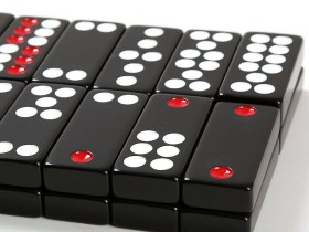 德州扑克技巧:大发娱乐牌九游戏震撼上线:传统智慧与现代竞技的完美交锋