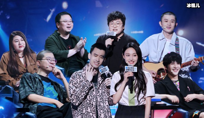 李诞在《脱口秀大会》拍灯标准遭质疑，难道当了老板就飘了？