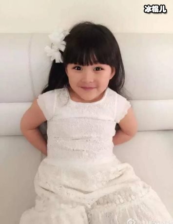王诗龄是一个很厉害的女孩子，没想到会画画和书法