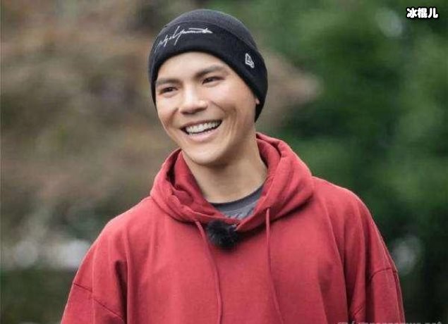 向佐郭碧婷两人是商业上的情侣吗？