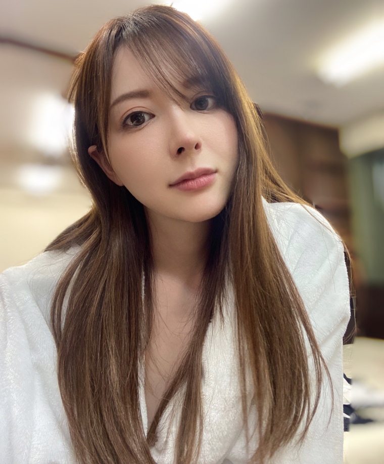 收到粉丝的照片的岬奈奈美(岬ななみ)顿时不开心了！
