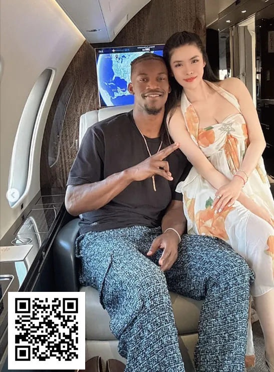 NBA球星跟中国职业牌手联姻！这瓜保真吗？