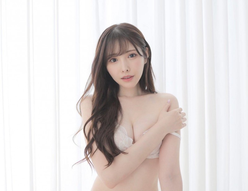 德州扑克游戏视频:自称抖M是个超级被虐狂!「最强美腿」新有菜放话:准备来台湾找老公【GG扑克】