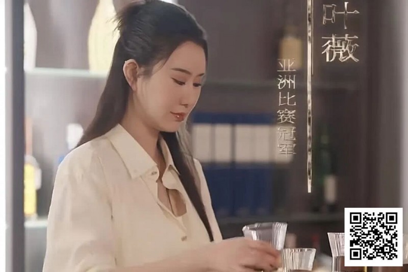 告别赌神式浮夸，张晨旭携手《女王归来》展现扑克的真实与优雅，抖音红果同步上线
