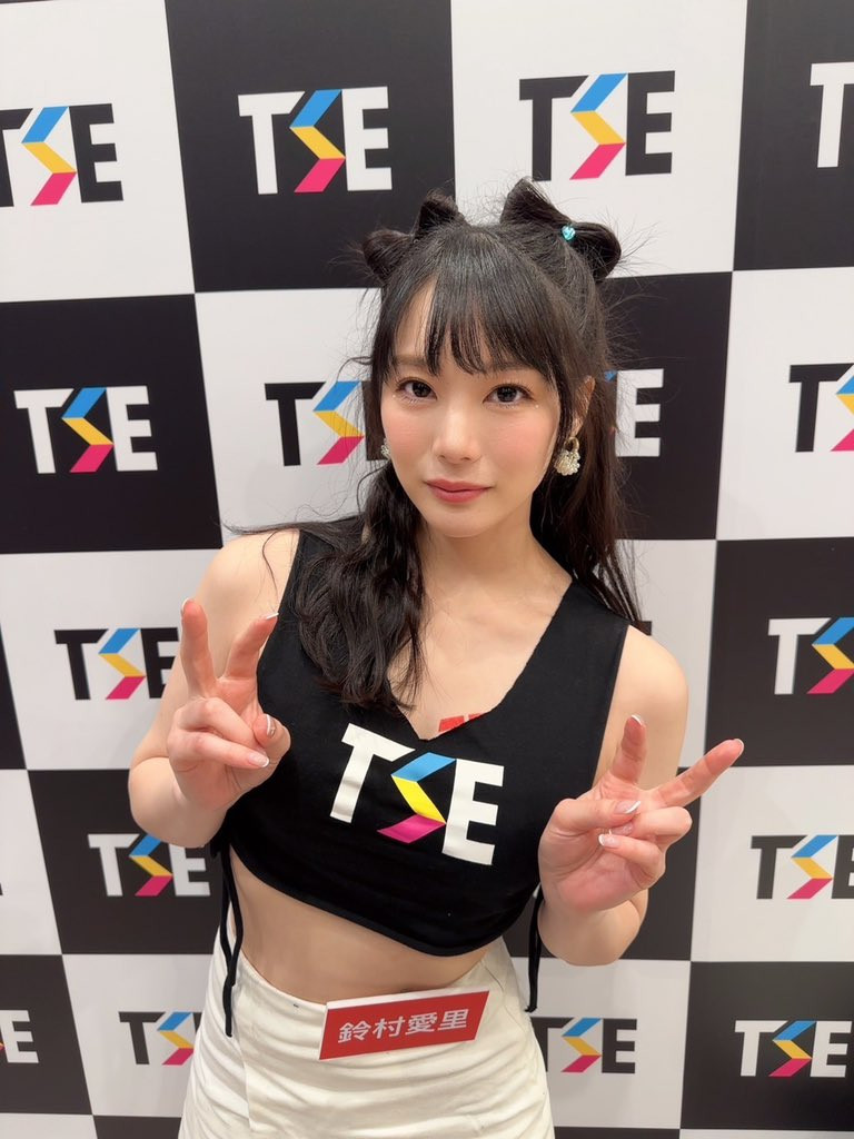 德州扑克游戏视频:第一次海外活动就上手!鈴村あいり(铃村爱里)后台的第一手情报在这儿〜【GG扑克】