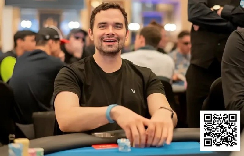 德州扑克游戏：Alan Keating手拿27o翻前疯狂4-bet！把WSOP主赛事当常规桌在打的男人…【EV扑克】
