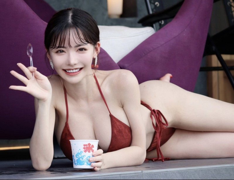 德州扑克游戏视频:欠税8000万日币还清了!让深田えいみ(深田咏美)逆转胜的关键人物是?【GG扑克】