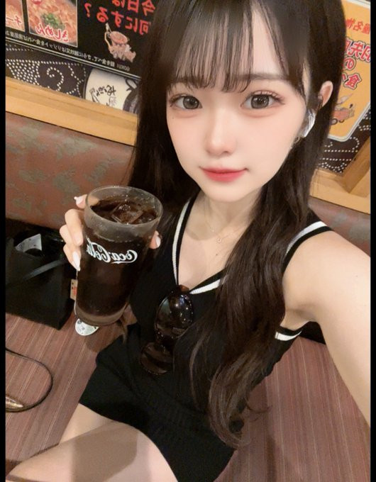 德州扑克游戏视频：香川杏(香川あんず)出道作品番号及封面，香川杏个人简介【GG扑克】