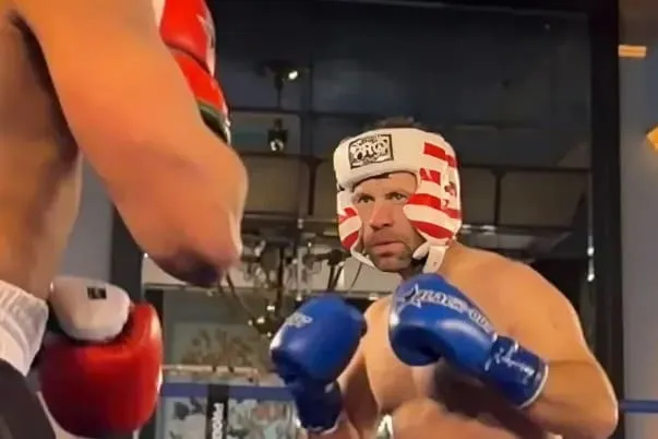 Jungleman拳击赛结果大翻车！Dan Cates遭判TKO落败