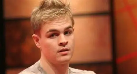 河牌弃掉第二坚果同花：Andrew Robl这一手，到底是神级操作还是“标准操作”？