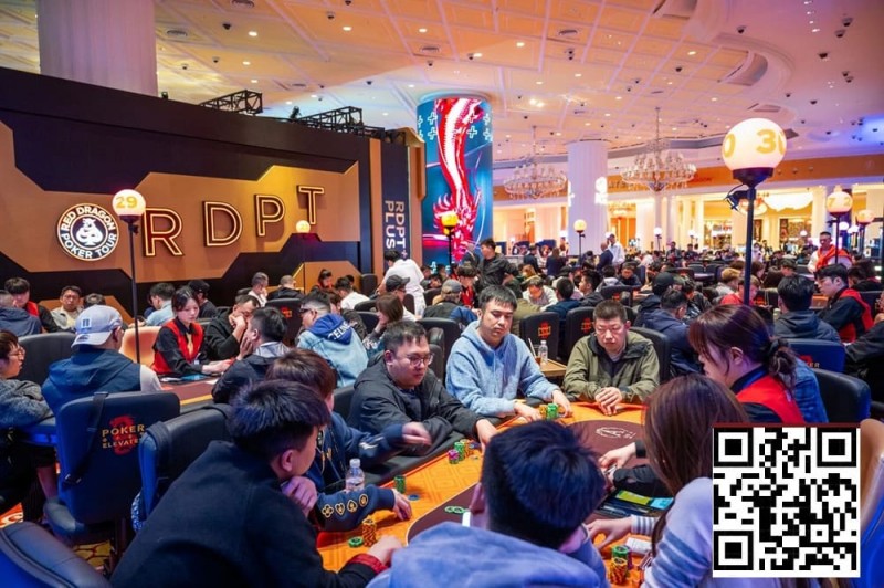 德州扑克游戏：2026红龙杯PLUS｜再起烽火！青龙杯PLUS首轮A/B组偃旗息鼓，张骁/Liu Weihong分别登顶CL携手44人晋级【EV扑克】