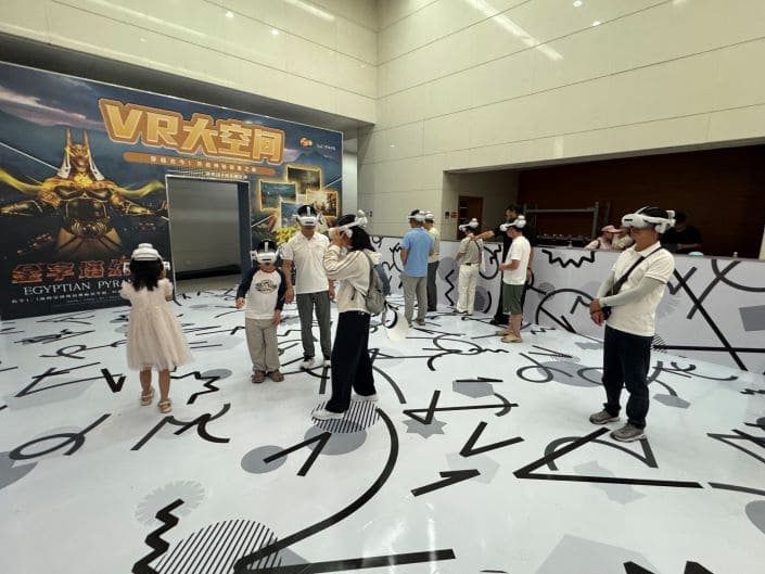 德州扑克技巧：混合现实（MR）+全息投影：沉浸式百家乐将如何改变未来互动娱乐体验？