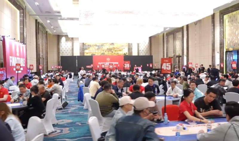 德州扑克游戏：GAKC皇冠杯廊坊站第二日战报｜主赛A组184人激战，女神赛154位巾帼惊艳登场【EV扑克】