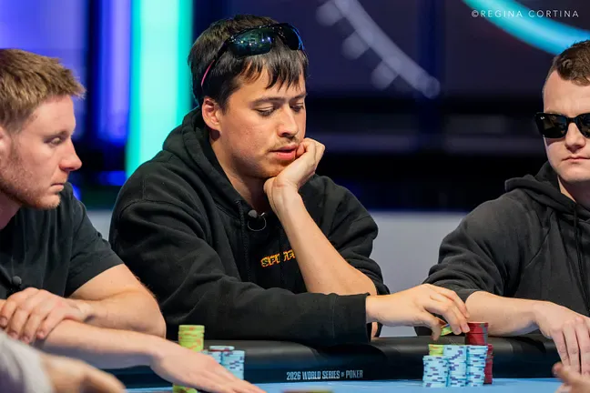 2026 WSOP $10万豪客赛决赛桌开打:丁彪冲击首条金手链,Nguyen领跑群雄