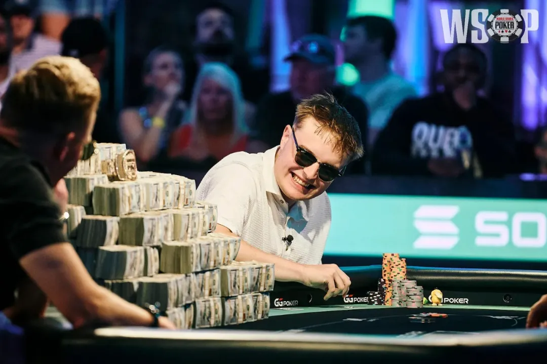 WSOP主赛冠军亲自复盘：若河牌不是黑桃，他还会继续开火吗？答案令人大失所望！